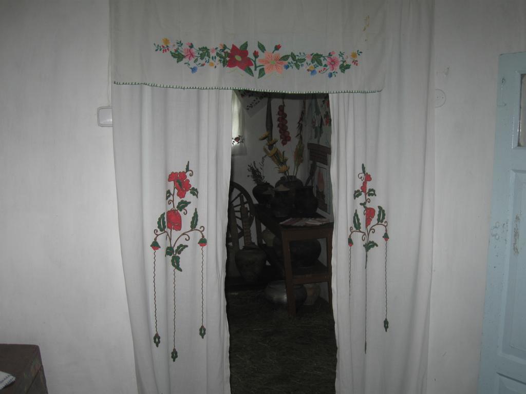 Maliovnytsya Dybintsy Exterior foto